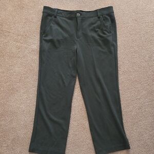 one 5 one Women's Dark Green Cropped Pants